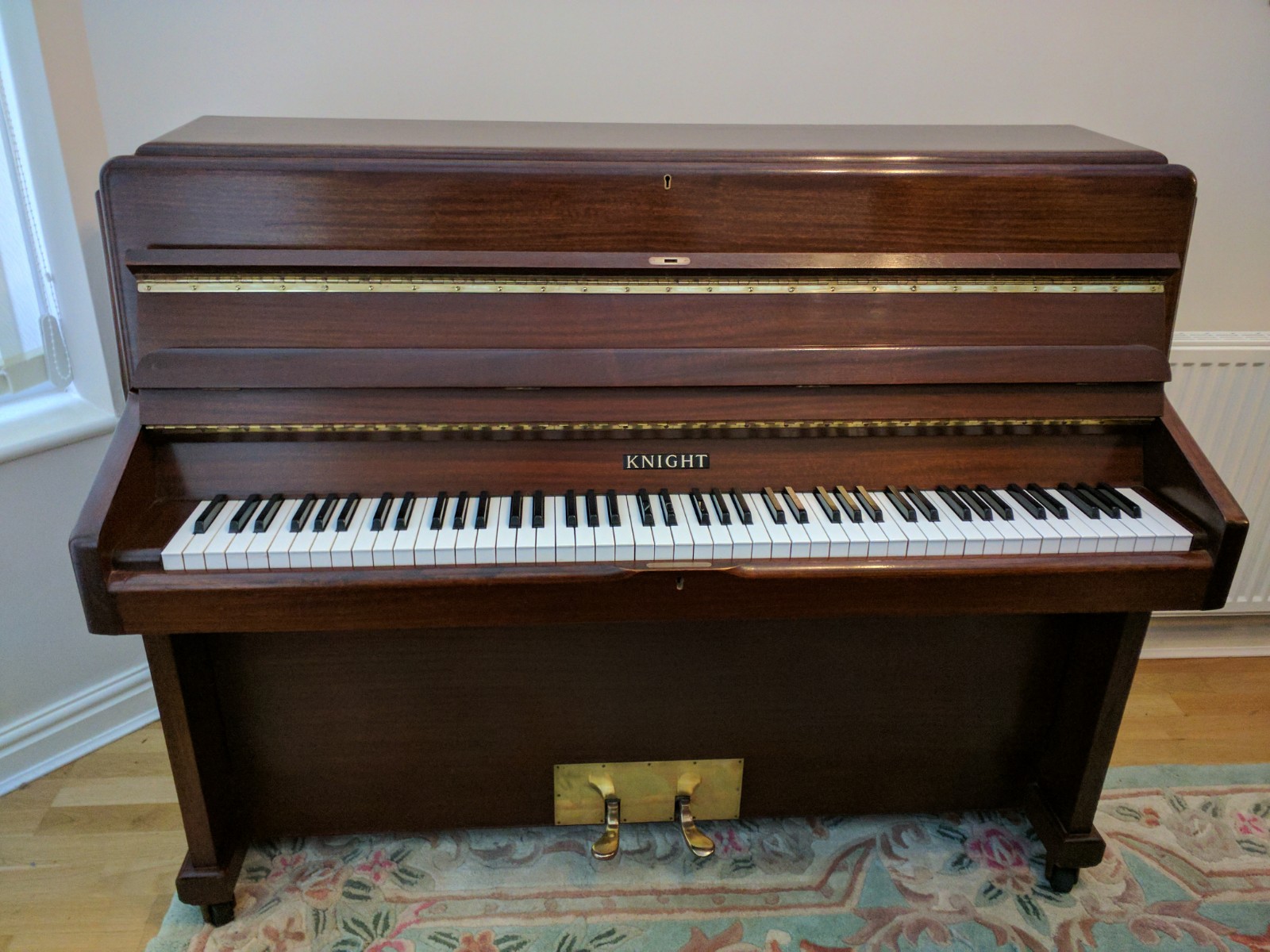 Knight K10 Upright Piano (1972)